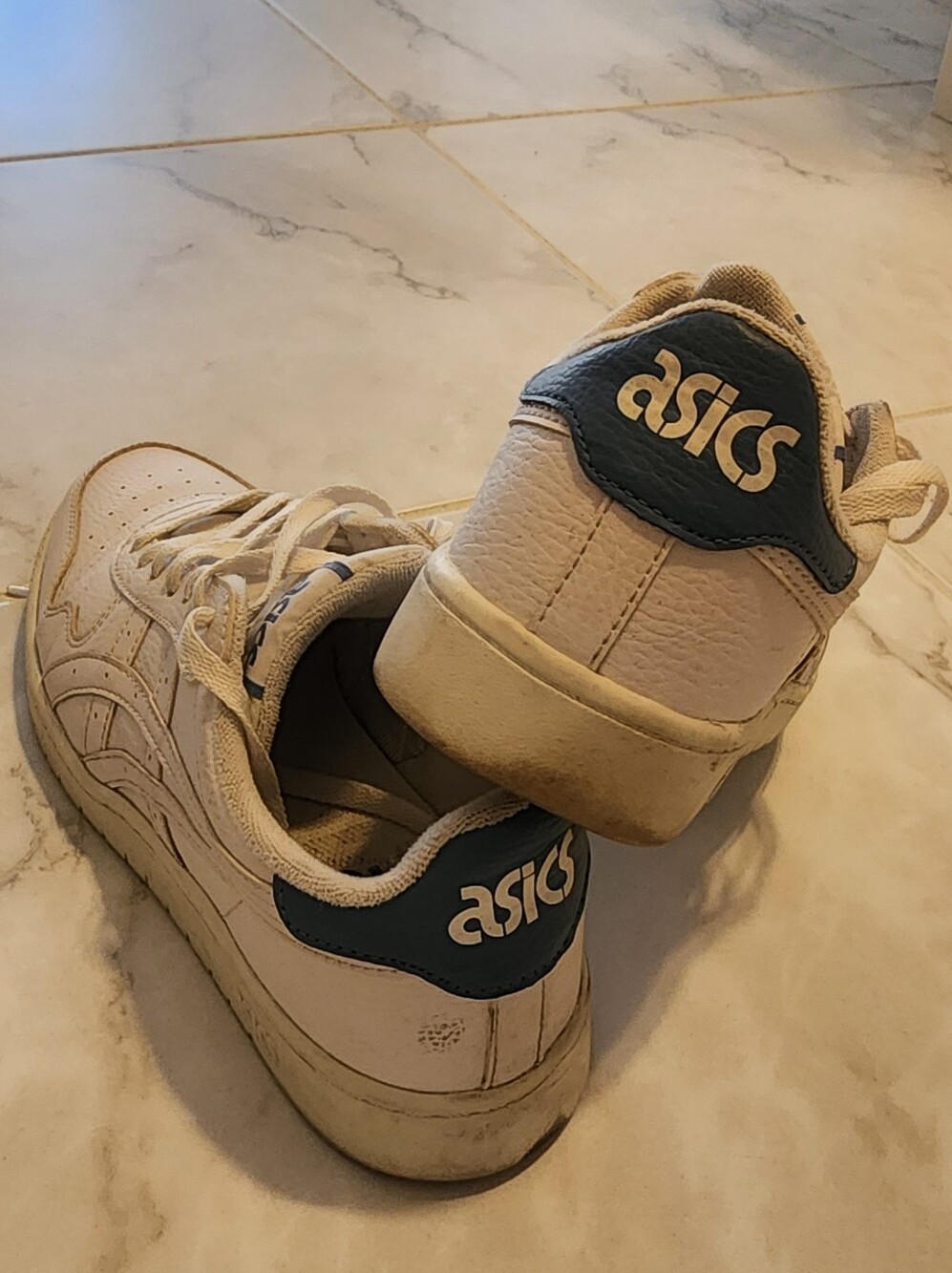 ASICS White and Blue Men's Low-Top Sneakers - Picture 3 of 3